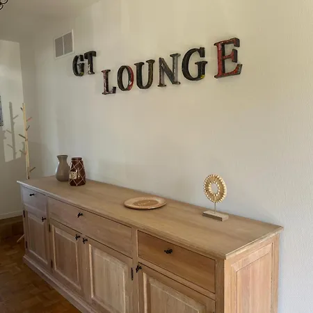 Gt Lounge ヴィラ *